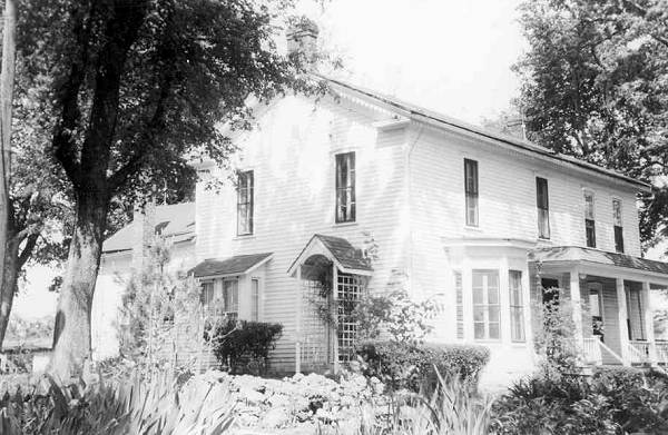 32 Goodrich Pickens House