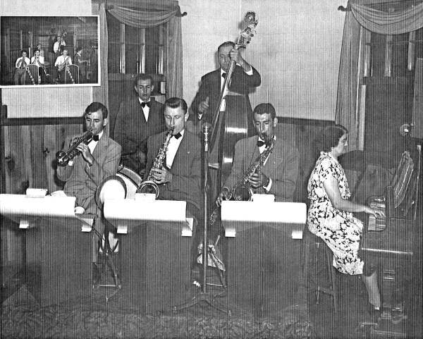 20 Doerhoff Orchestra - Ray, Norman, Leonard, Steve (Dad), Emil and Ida