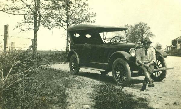 10 Matt Dolby with Nash Car