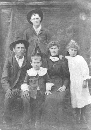 17 Grant Van, Arthur Van, Fannie Stevens Van, Gertrude Van Dolby - Behind: Jim Stevens, Grandmother's Brother