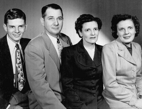 11 Jerry, Johnny, Ruth Burd Setser and Kathryn Setser