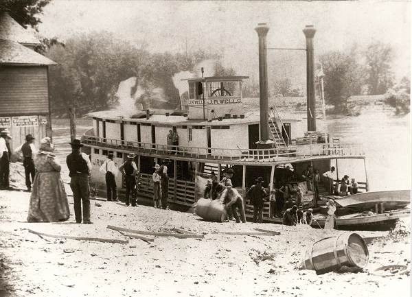 01 J.R. Wells unloading at Tuscumbia