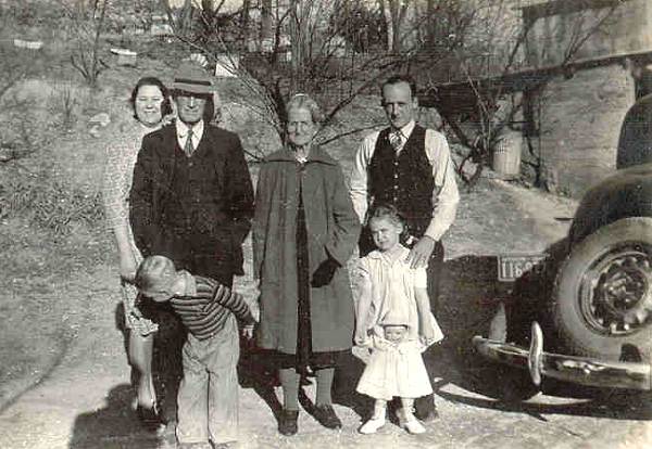 28 George Billie Bear - Jennie - Wife behind George - Cynthia - Mother of George on Left - Arthur Bear - Cousin Roy Bear, son of George - Sandra Bear, daughter of Arthur