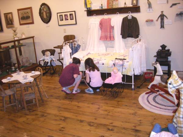 29 Viewing Childhood Bed of Helen Phillips