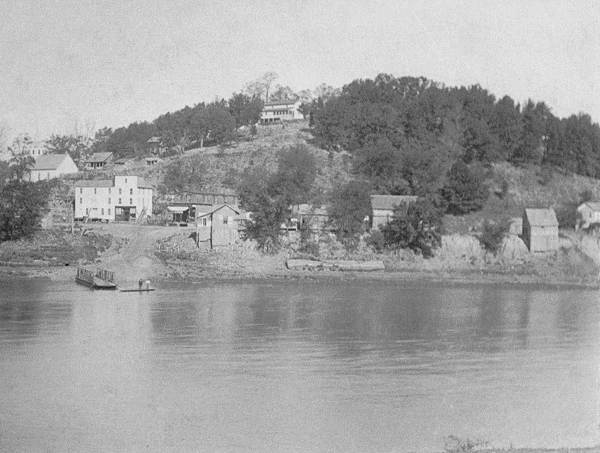 05 Ferry Landing at Tuscumbia looking north across the River