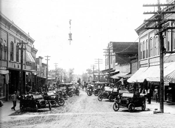 21 Bank of Eldon First Building on Right- Early 1900's